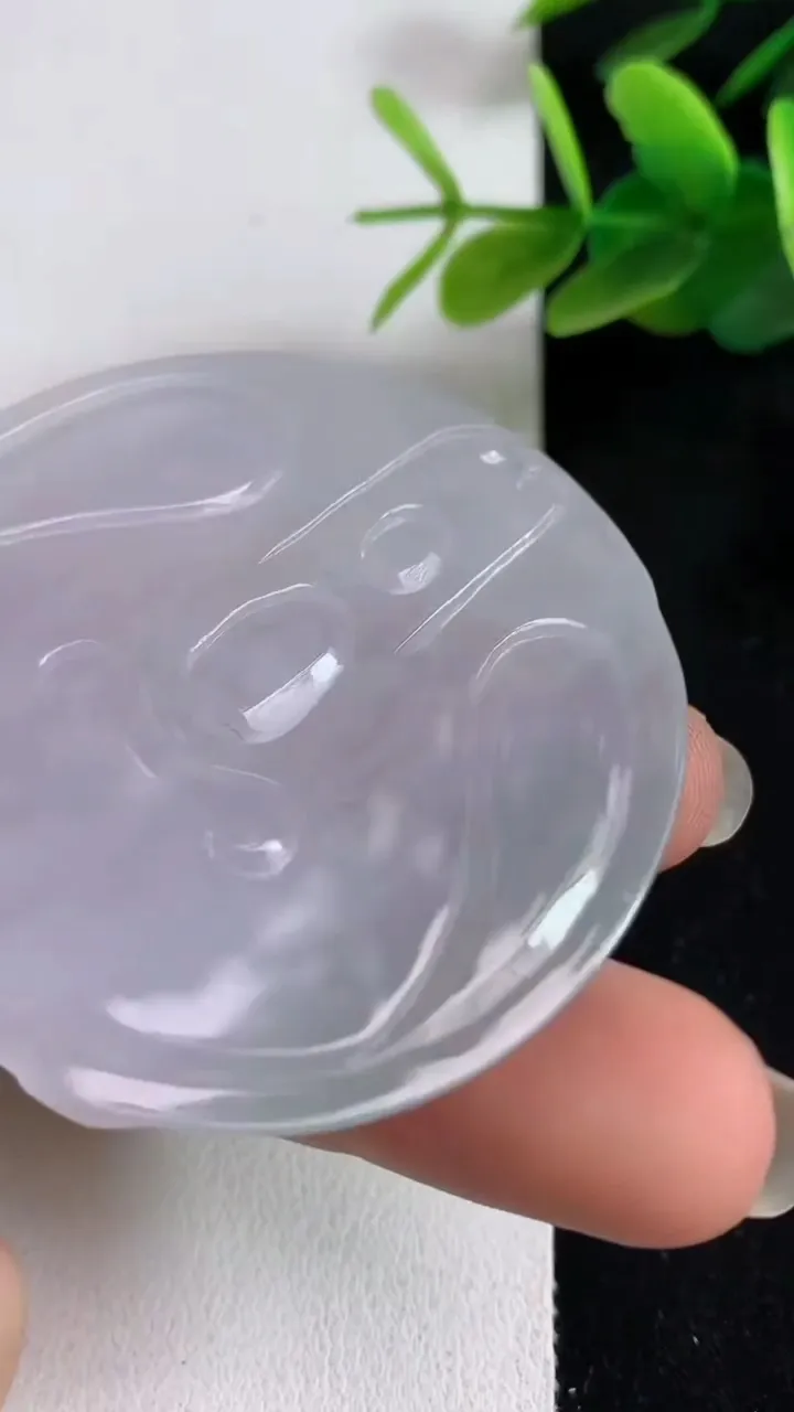天然A货翡翠白冰文殊菩萨吊坠，尺寸51-50-4，重:20.72g
5月22日
