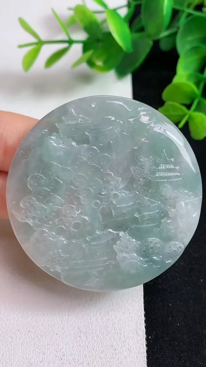 天然A货翡翠山水牌吊坠，尺寸52.8-5.7，重量:34.30g
5月22日