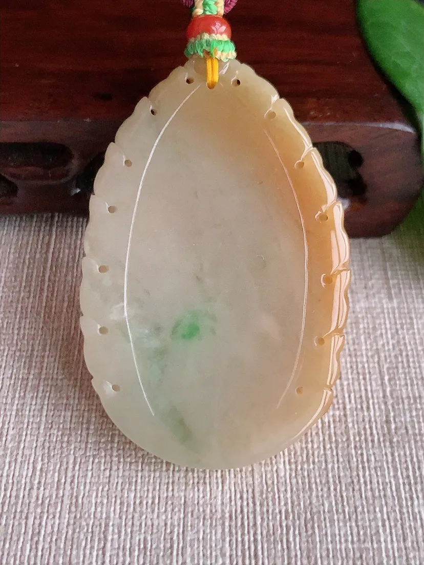 天然A货翡翠冰润黄加绿双彩黄财神吊坠 尺寸55×36.3×15m量52.07g 0521