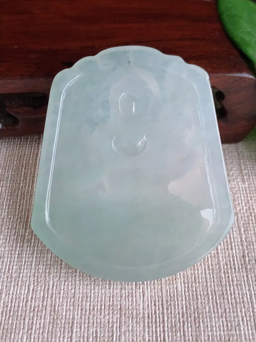 天然A货翡翠不动明王吊坠尺寸54.4×45.7×5.4m量27.58g 0521