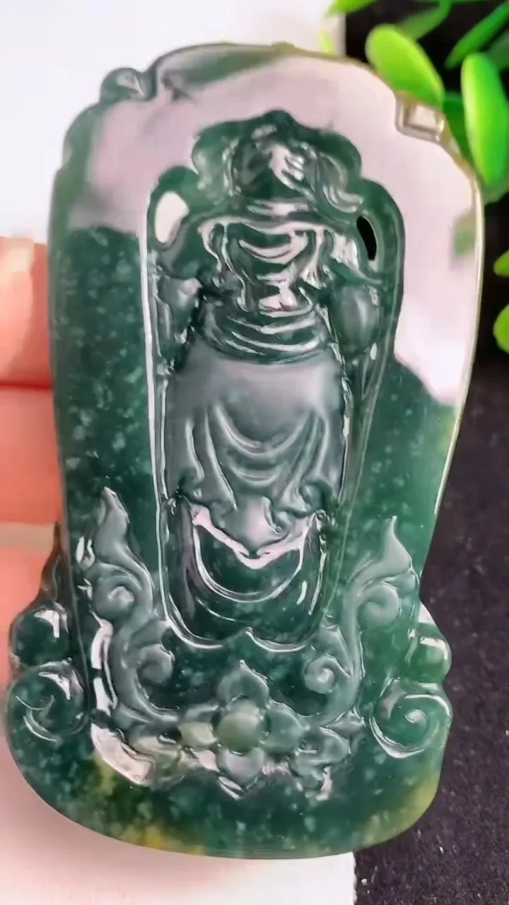 天然A货翡翠蓝水双彩虚空藏观音菩萨吊坠，尺寸80-43-9.3，重:64.21g
5月22日