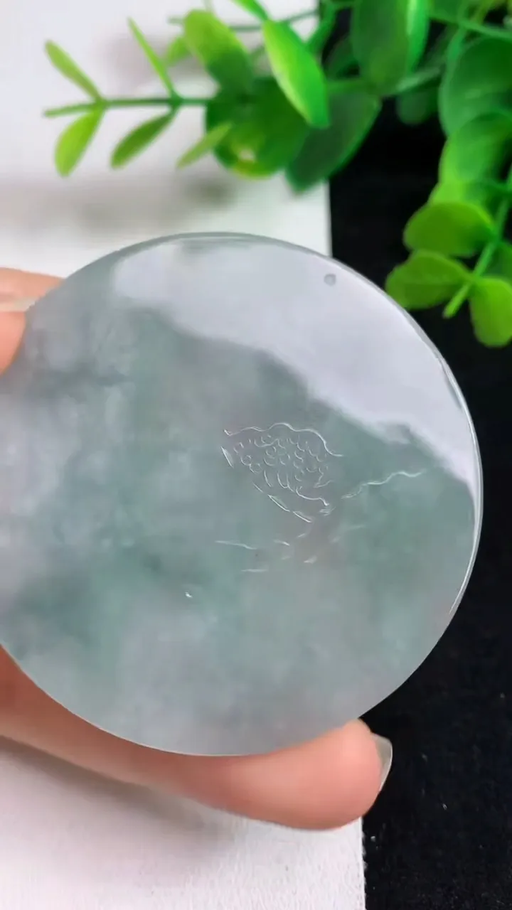 天然A货翡翠山水牌吊坠，尺寸52.8-5.7，重量:34.30g
5月22日