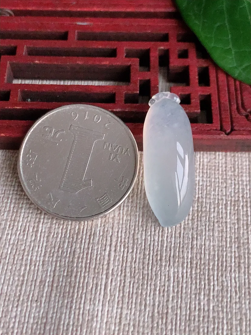 天然A货翡翠白月光福瓜吊坠尺寸28.3×10.2×8m量4.60g 0521