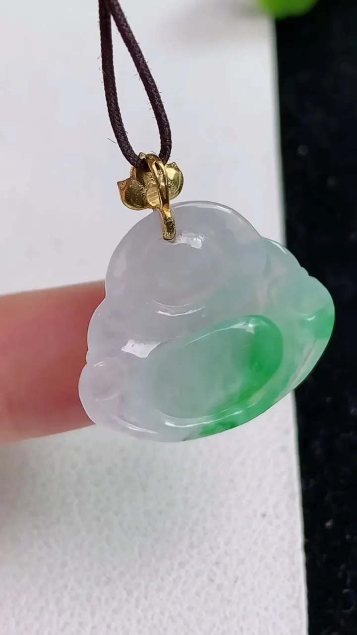 天然A货翡翠佛公吊坠，尺寸19.8-23-4.5，重量:3.40g
5月23日