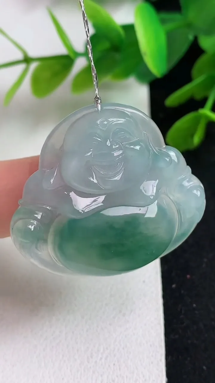 天然A货翡翠佛公吊坠，尺寸32.6-36-5.8，重量:10.26g
5月23日