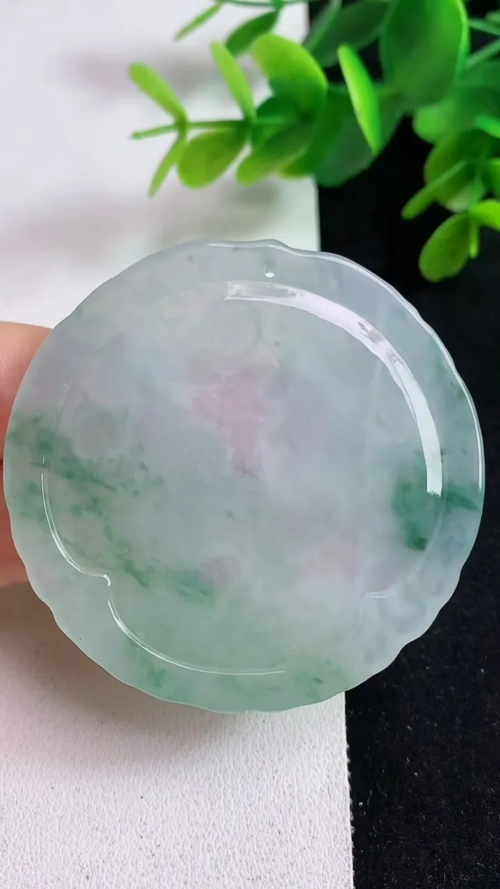 天然A货翡翠生肖鸡吊坠，尺寸53-54-4，重量:27.00g
5月23日