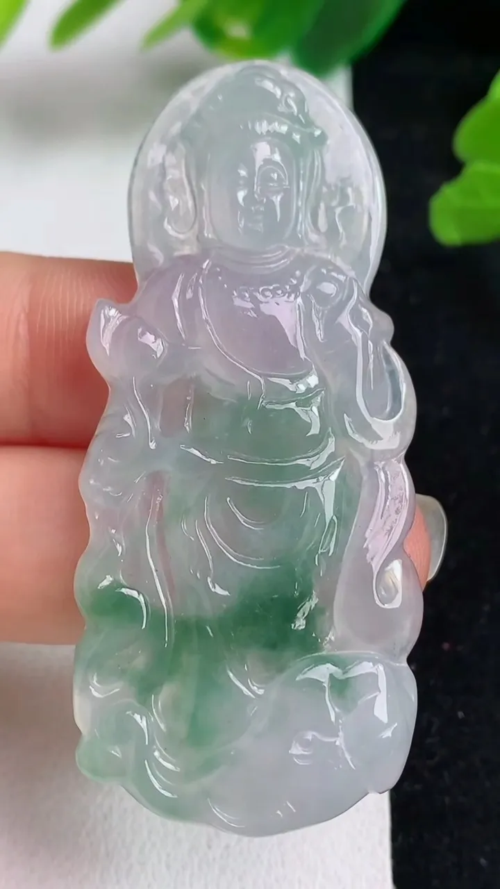 天然A货翡翠普贤菩萨吊坠，尺寸58-25.6-4.2，重量:12.71g
5月23日