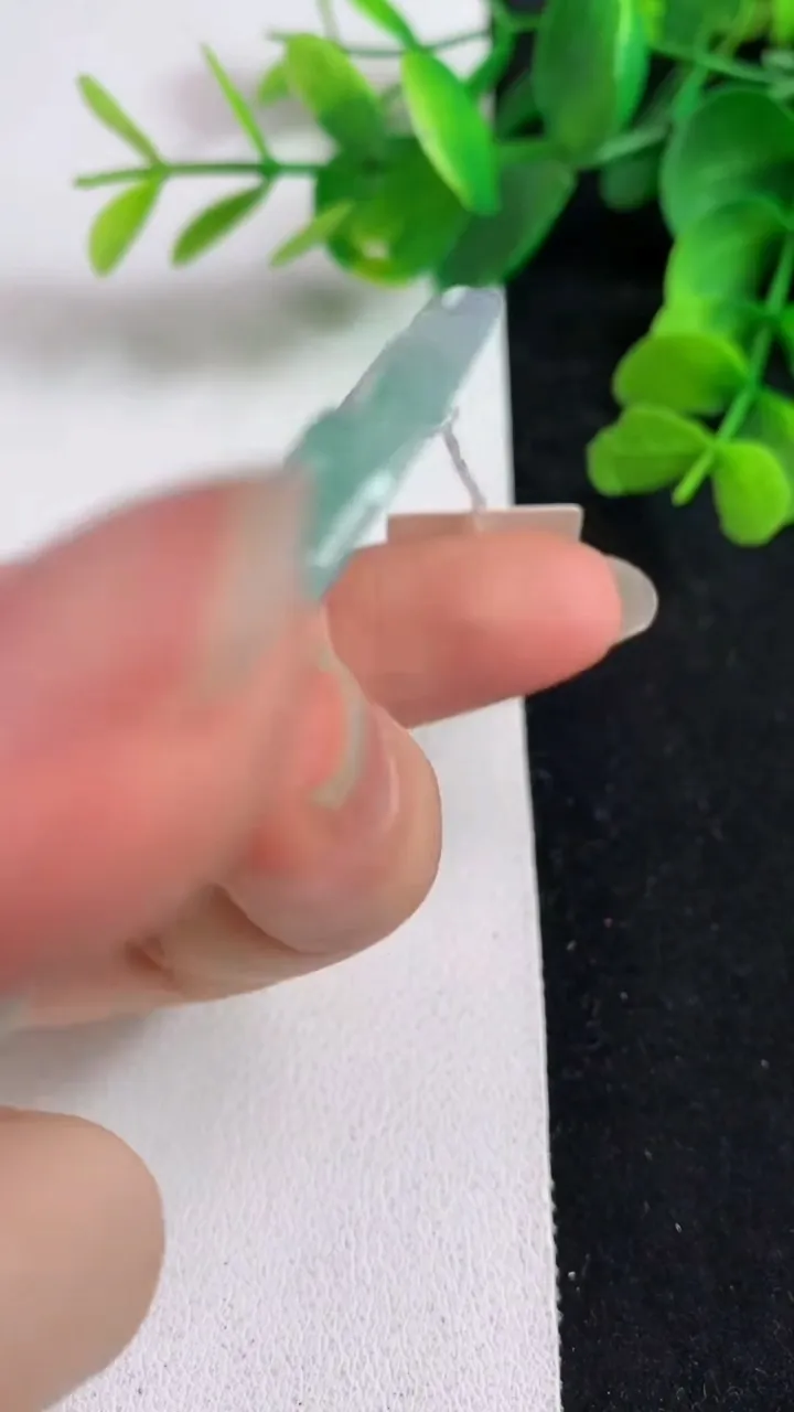 天然A货翡翠祥龙观音菩萨吊坠，尺寸51-4，重量:25.20g
5月23日