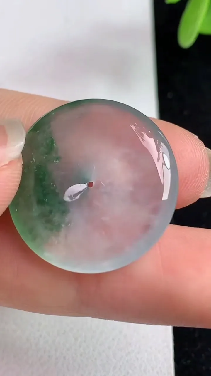 天然A货翡翠平安扣吊坠，尺寸23.7-4.3，重量:5.20g
5月23日