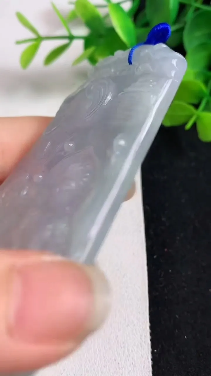 天然A货翡翠紫罗兰普贤菩萨吊坠，尺寸81.6-49-4.8，重量:50.20g
5月23日