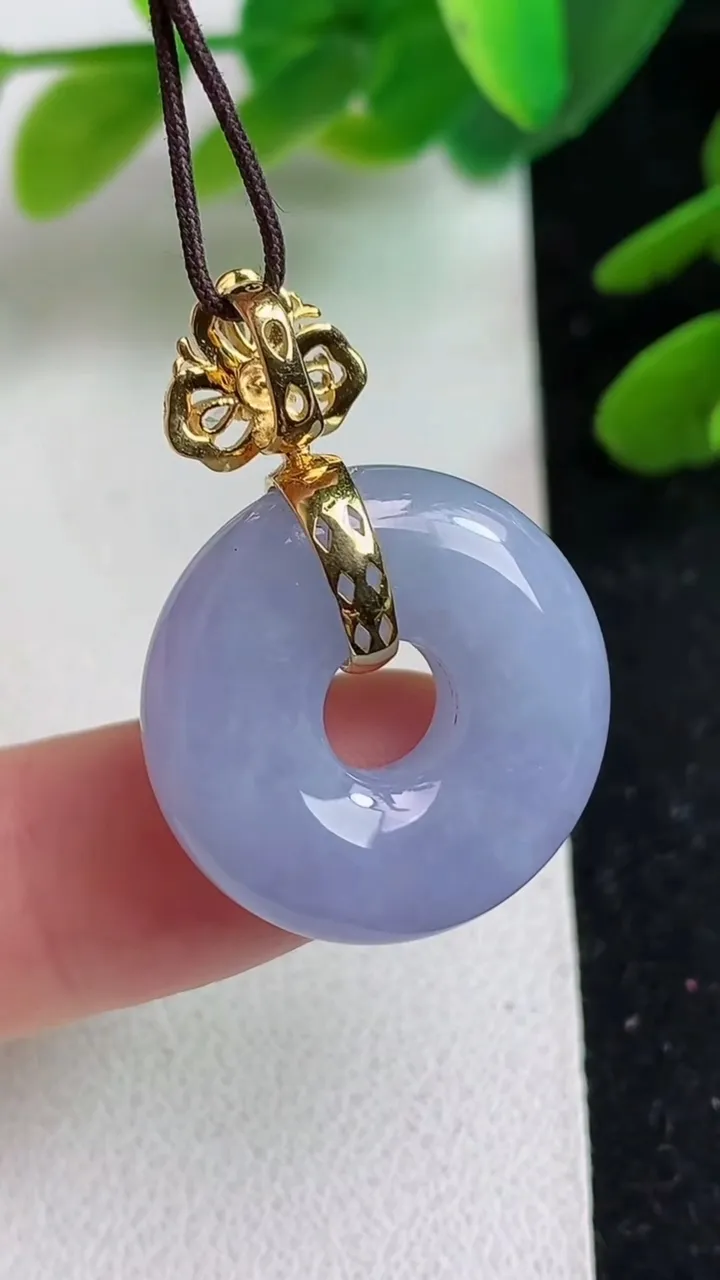 天然A货翡翠k金紫罗兰平安环吊坠，尺寸21-6，重量:6.75g
5月23日