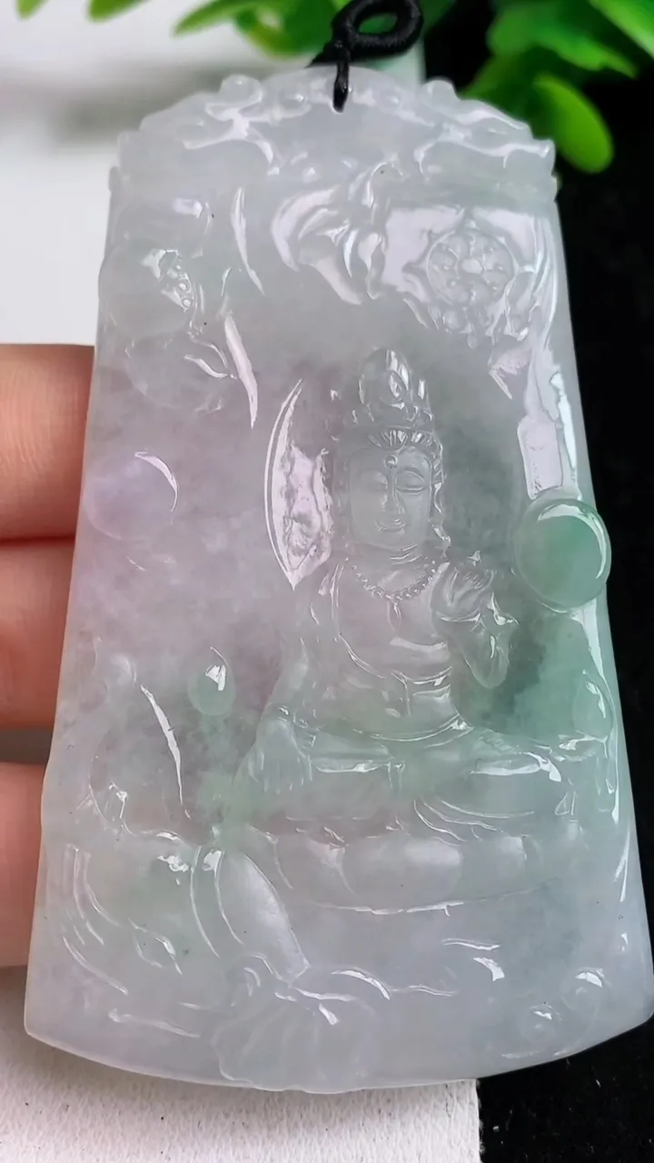 天然A货翡翠普贤菩萨吊坠，尺寸79.4-46-4.8，重量:40.42g
5月23日