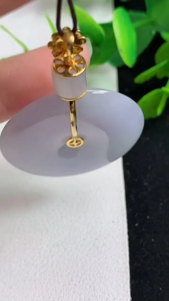 天然A货翡翠k金紫罗兰平安扣吊坠，尺寸34.4-6，重量:16.60g
5月23日
