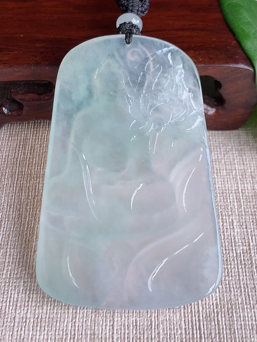 天然A货翡翠晴水大日如来吊坠尺寸67.2×42.4×5.5m量41.23g 0522