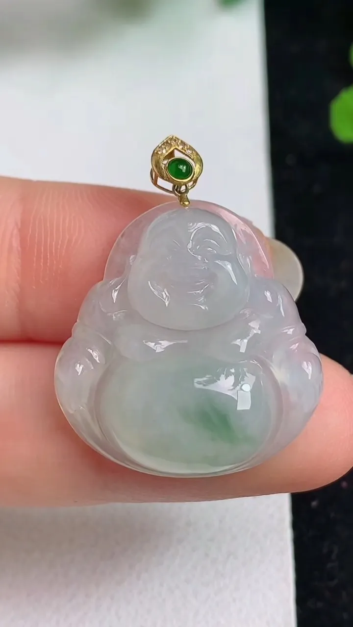 天然A货翡翠飘花佛公吊坠，尺寸23.8-23.3-6，重量:4.78g
5月23日