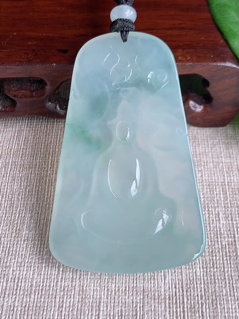 天然A货翡翠飘花观音吊坠尺寸60.6×37.2×5m量28.30g 0522