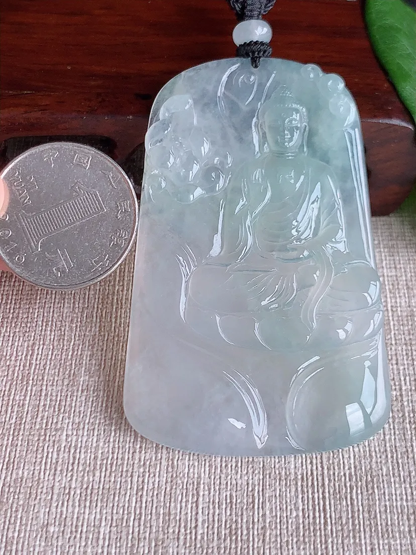 天然A货翡翠晴水大日如来吊坠尺寸67.2×42.4×5.5m量41.23g 0522