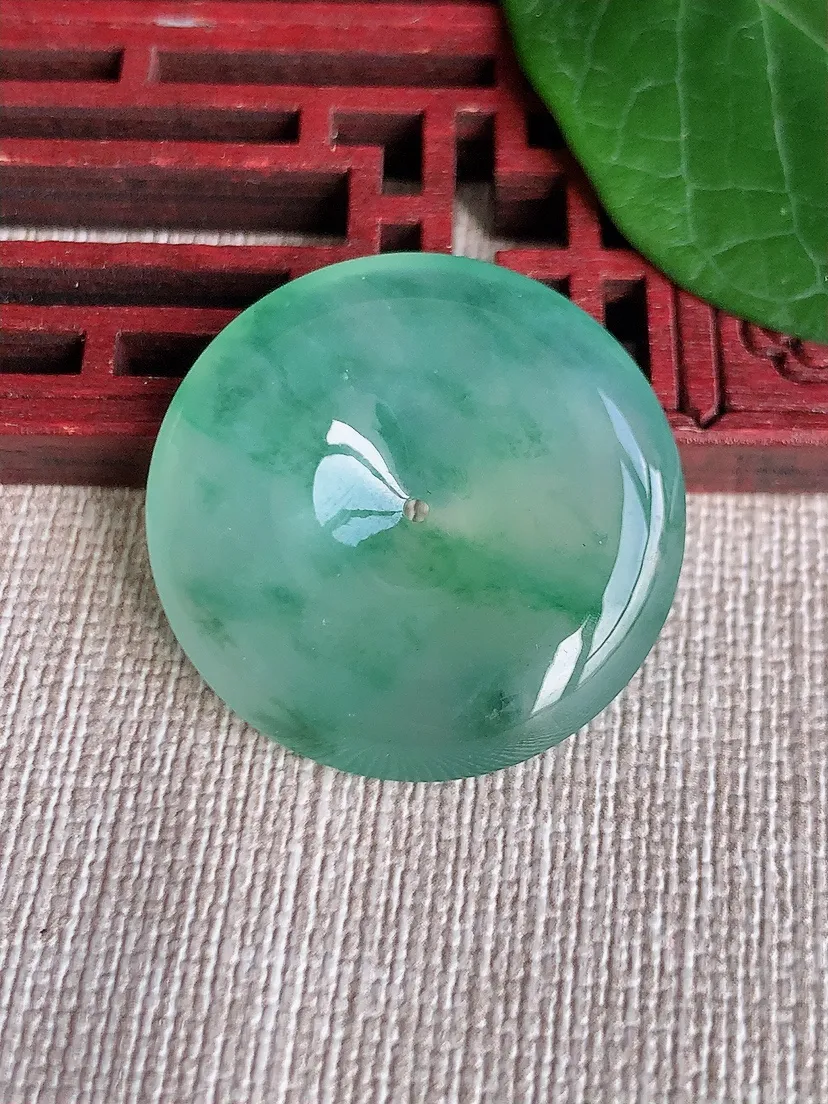 a货翡翠老坑冰种飘花平安扣吊坠 尺寸29×5.8mm 重量10.26g 0522