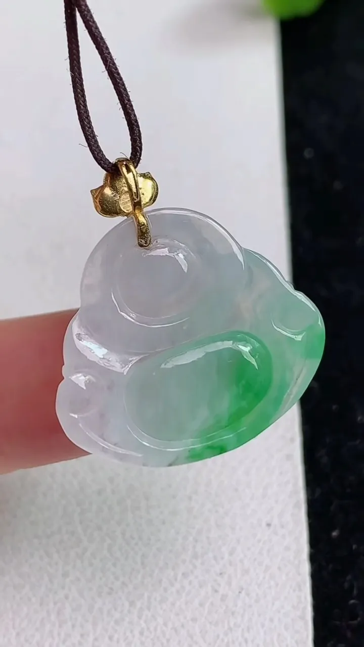 天然A货翡翠佛公吊坠，尺寸19.8-23-4.5，重量:3.40g
5月23日