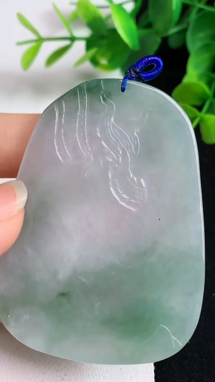 天然A货翡翠虚空藏观音菩萨吊坠，尺寸63.6-46-5.7，重量:37.04g
5月23日