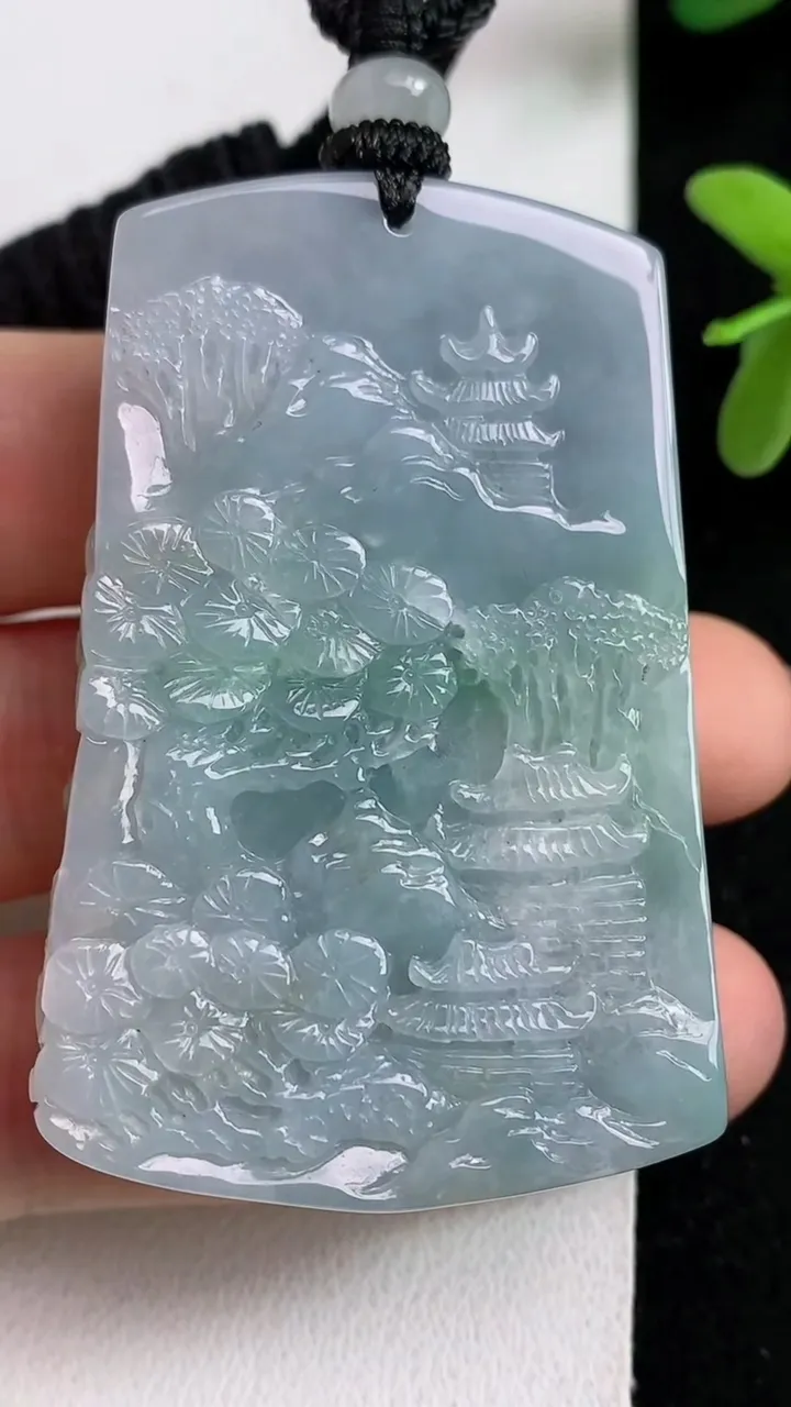天然A货翡翠山水凤凰吊坠，尺寸53-35-13.2，重量:61.40g
5月23日