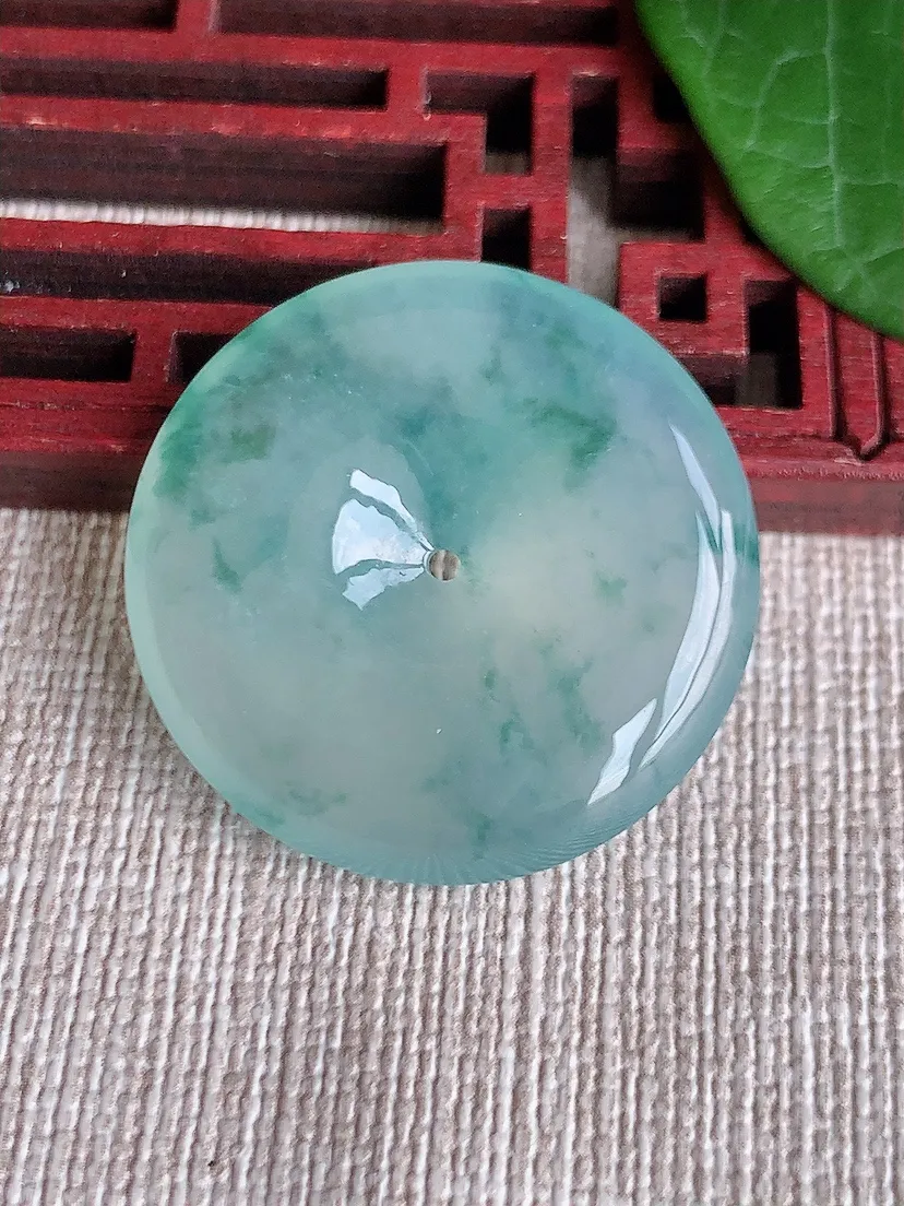a货翡翠老坑冰种飘花平安扣吊坠  尺寸28.8×5.7mm 重量10.38g 0522