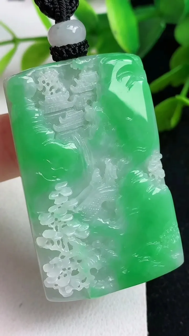 天然A货翡翠山水牌吊坠，尺寸46.4-29.3-6.6，重量:28.12g
5月23日