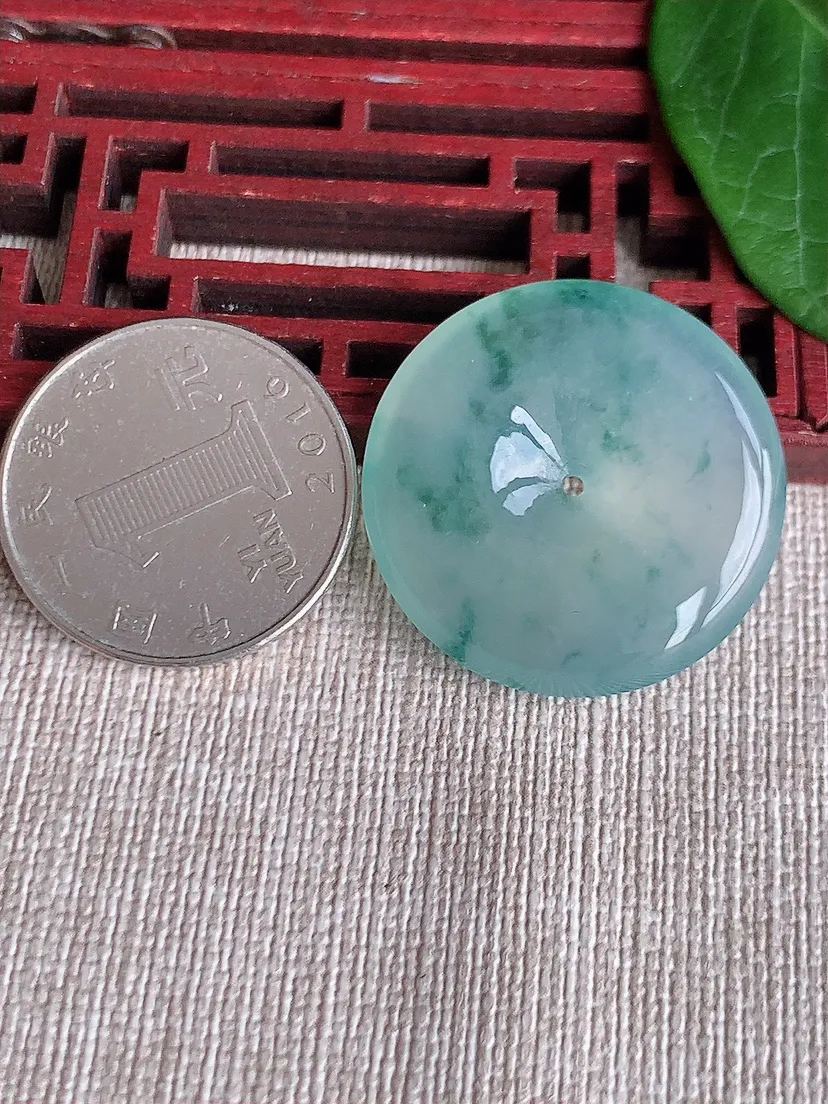 a货翡翠老坑冰种飘花平安扣吊坠  尺寸28.8×5.7mm 重量10.38g 0522
