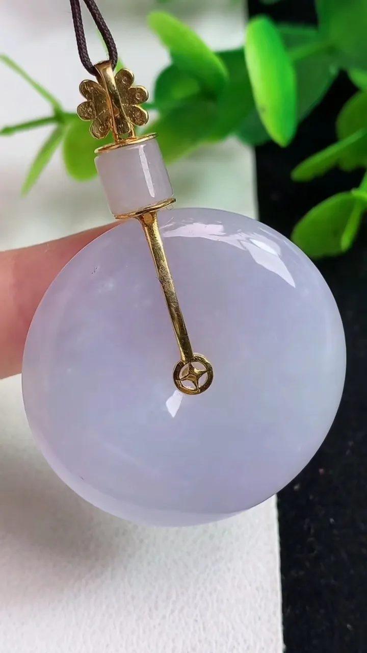 天然A货翡翠k金紫罗兰平安扣吊坠，尺寸34.4-6，重量:16.60g
5月23日