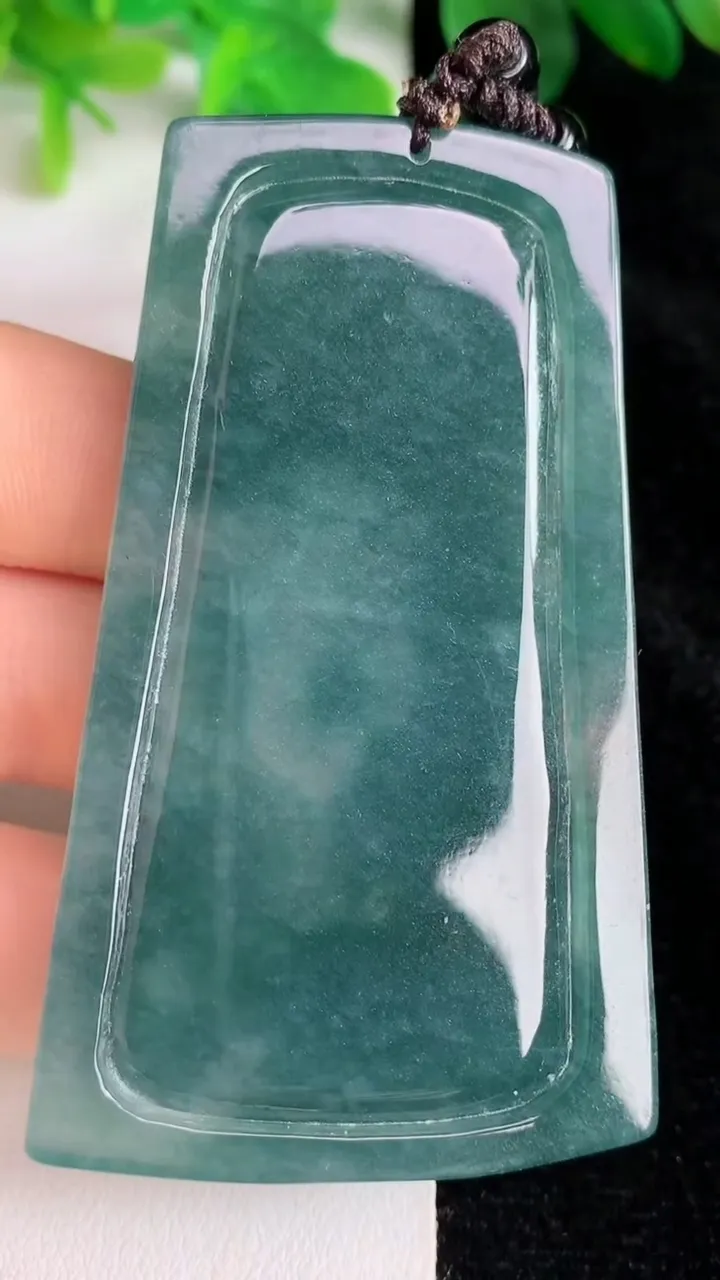 天然A货翡翠蓝水祥龙虚空藏观音菩萨吊坠，尺寸69.4-40.3-8.3，重:39.72g
5月23日