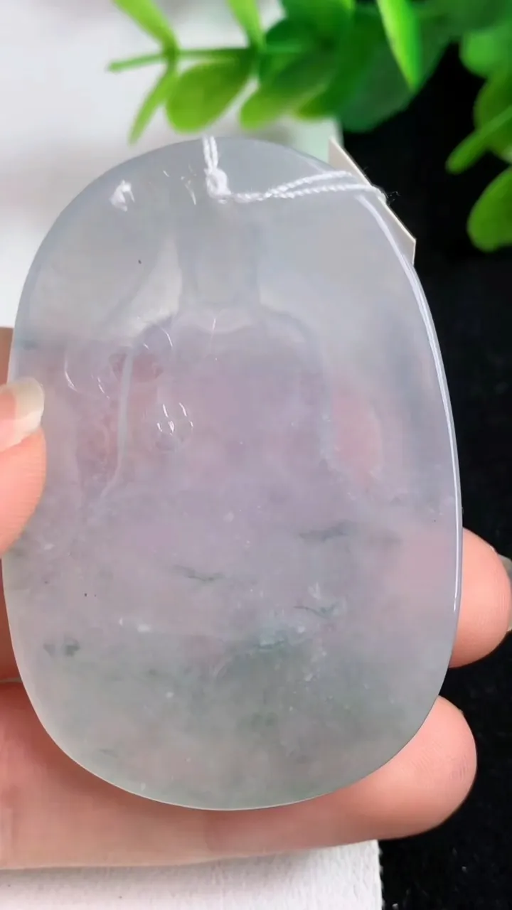 天然A货翡翠飘花阿弥陀佛吊坠，尺寸57-39.3-5，重量:24.96g
5月23日