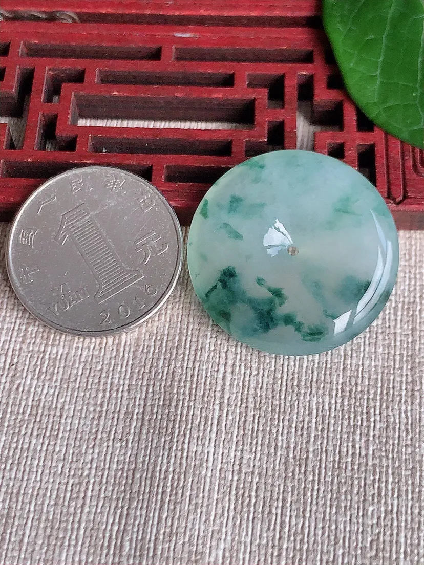 a货翡翠老坑冰种飘花平安扣吊坠 尺寸29×5.8mm 重量10.82g 0522