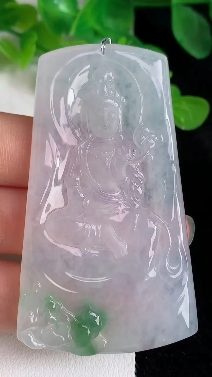 天然A货翡翠大势至观音菩萨吊坠，尺寸66-36.4-5.8，重量:34.40g
5月24日