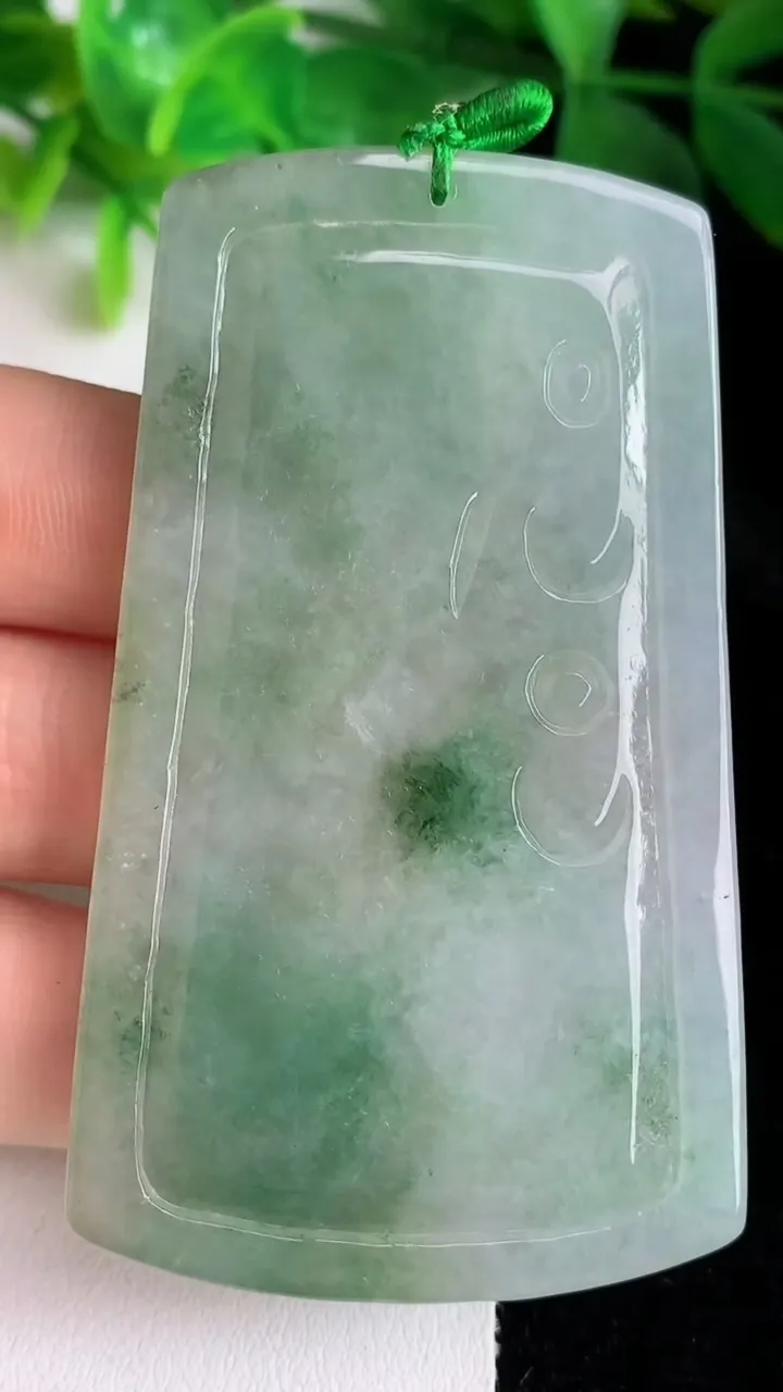 天然A货翡翠文殊菩萨吊坠，尺寸67.8-40-5.2，重量:37.41g
5月24日