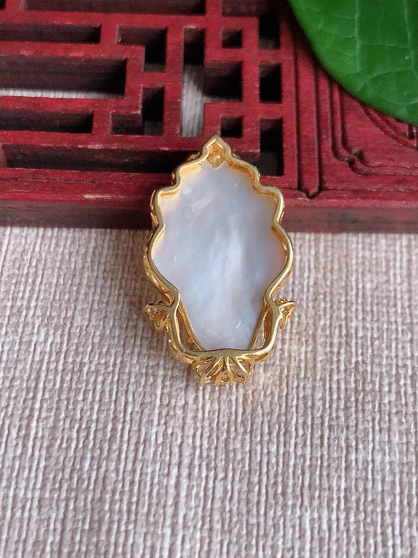 天然A货翡翠18K金伴白月光天使吊坠尺寸26.3×15.5×6裸石15.8×11.5m量3.70g 
