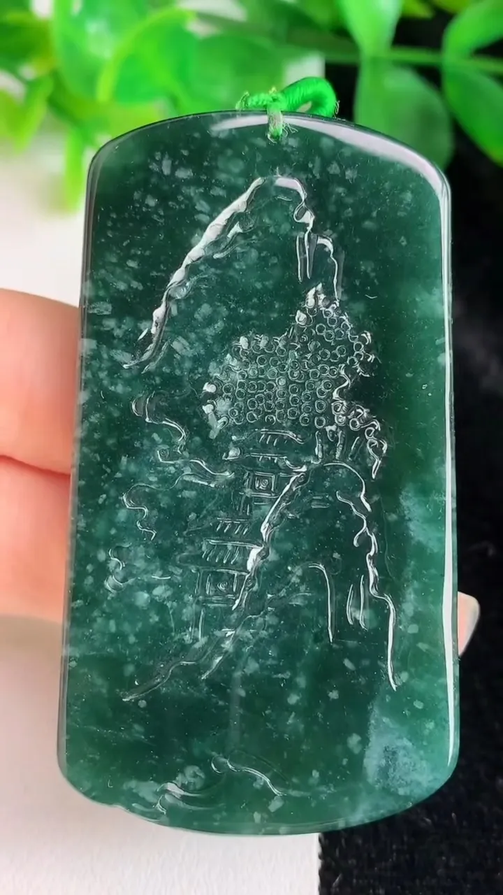 天然A货翡翠蓝水山水牌吊坠，尺寸66-36.4-8，重量:43.80g
5月24日