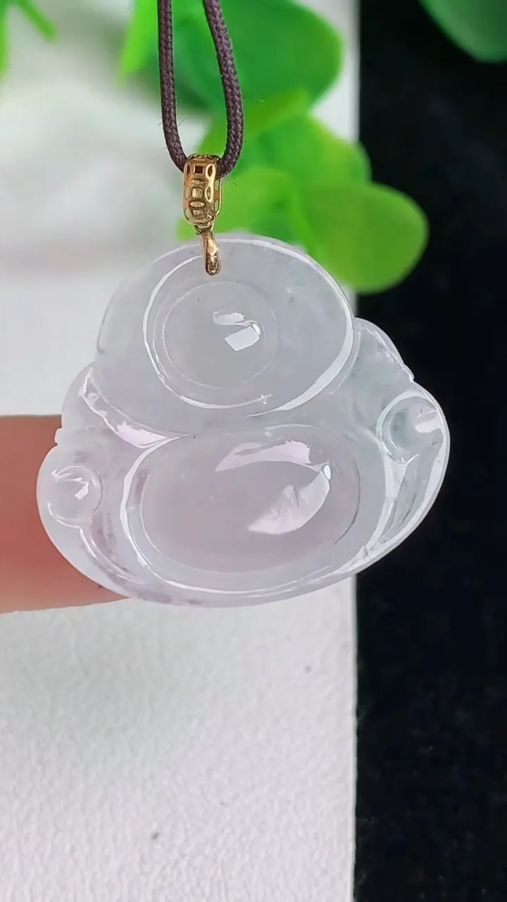 天然A货翡翠白冰佛公吊坠，尺寸22.2-26.2-5.6，重量:5.00g
5月24日