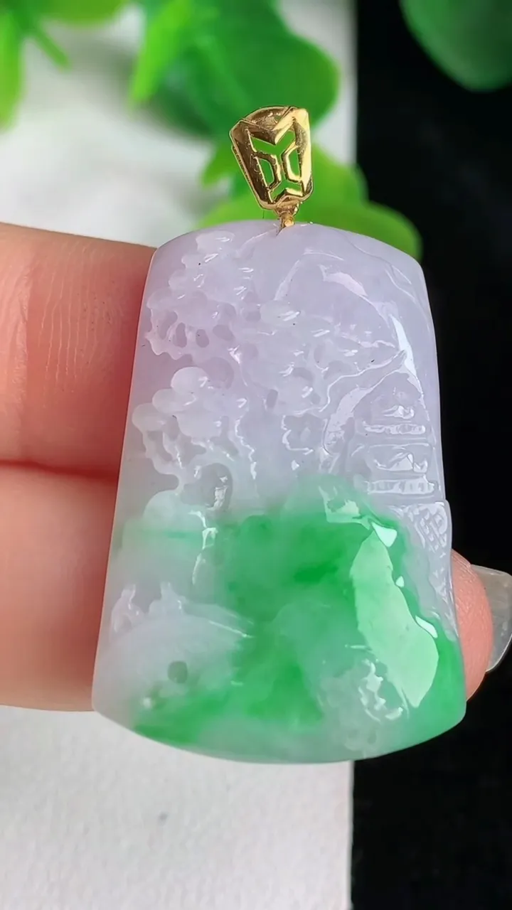 天然A货翡翠山水牌吊坠，尺寸31.4-21.6-6.7，重量:9.89g
5月24日