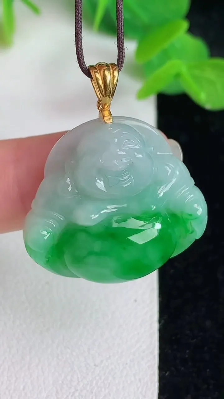 天然A货翡翠佛公吊坠，尺寸23.2-26-7.8，重量:8.03g
5月24日
