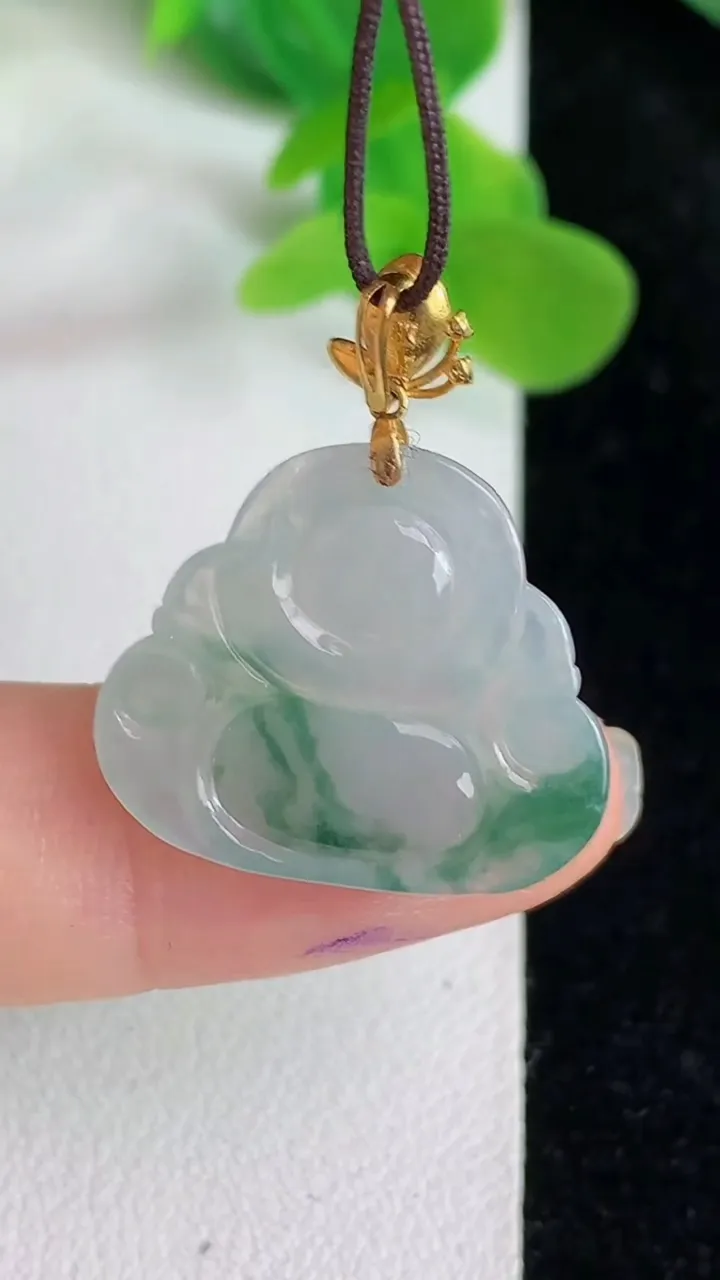 天然A货翡翠k金飘花佛公吊坠，尺寸18-20.8-3.7，重量:2.54g
5月24日