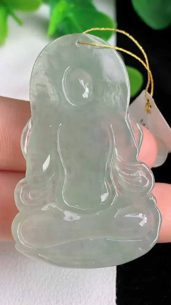 天然A货翡翠大势至观音菩萨吊坠，尺寸48.6-30-5.4，重量:14.97g
5月24日