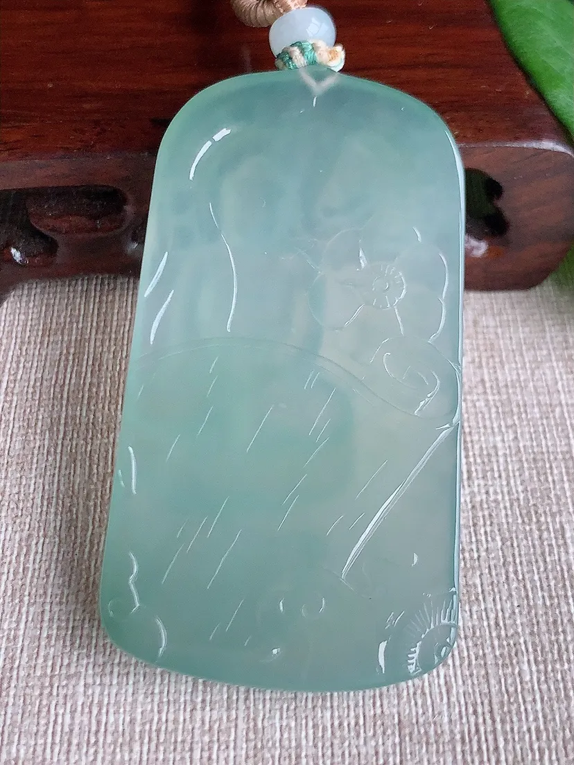 天然A货翡翠晴水阿弥陀佛吊坠尺寸66×35.8×5.8m量41.70g 0523