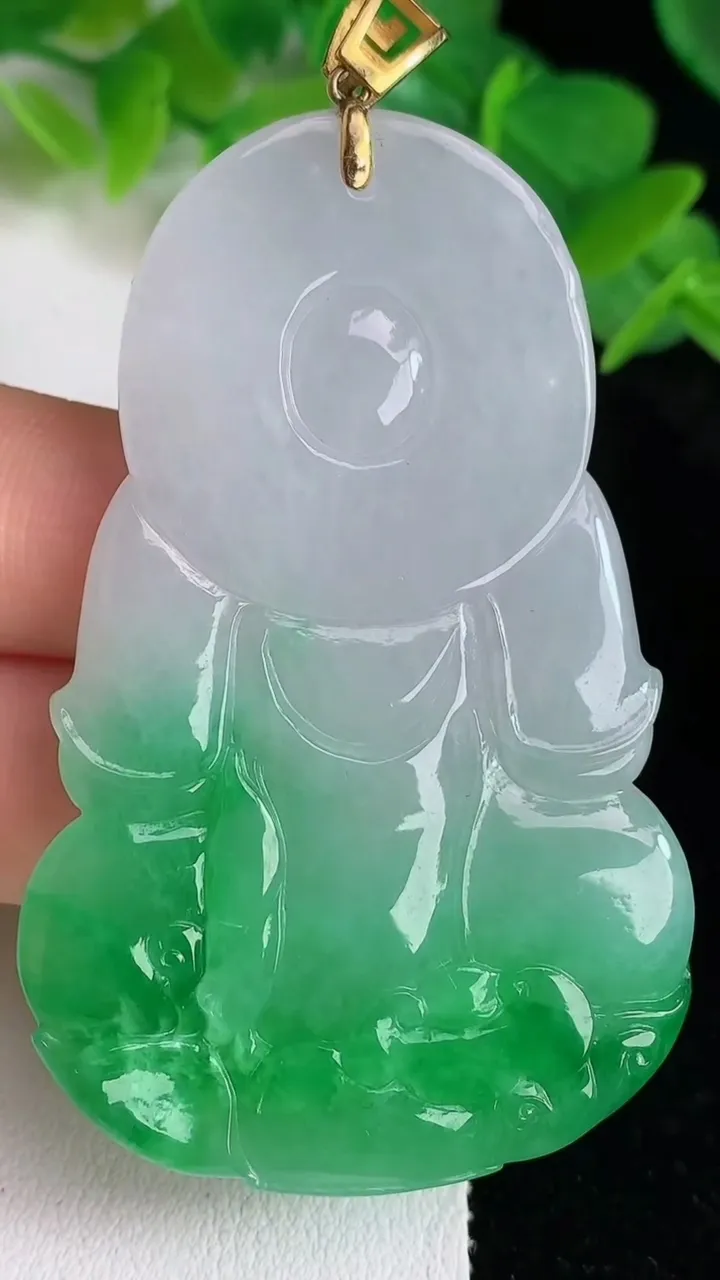 天然A货翡翠观音菩萨吊坠，尺寸61.4-38.8-5.4，重量:26.24g
5月24日