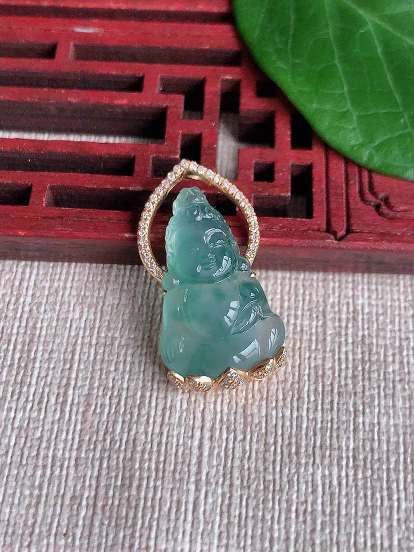天然A货翡翠18K金伴飘花宝宝佛吊坠尺寸26×20.6×13.4×4.4m量3.72g 0523