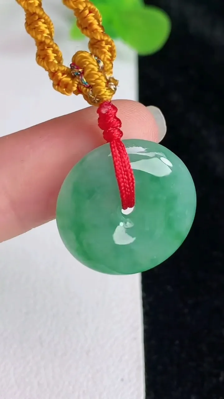 天然A货翡翠平安扣吊坠，尺寸19.1-4.5，重:3.36g
5月24日