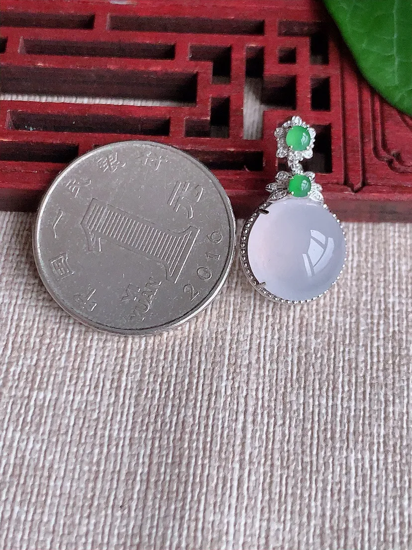 天然A货翡翠18K金伴白月光蛋面吊坠尺寸23.2×13.2×8裸石11.7m量3.00g 0523