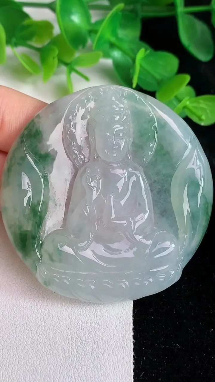 天然A货翡翠飘花观音菩萨吊坠，尺寸56.2-7，重量:42.80g
5月24日