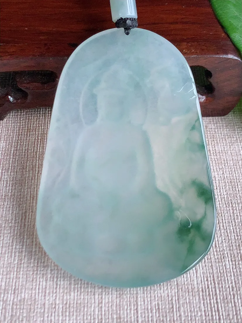 天然A货翡翠飘花观音吊坠尺寸69.3×44.8×5.6m量40.70g 0523