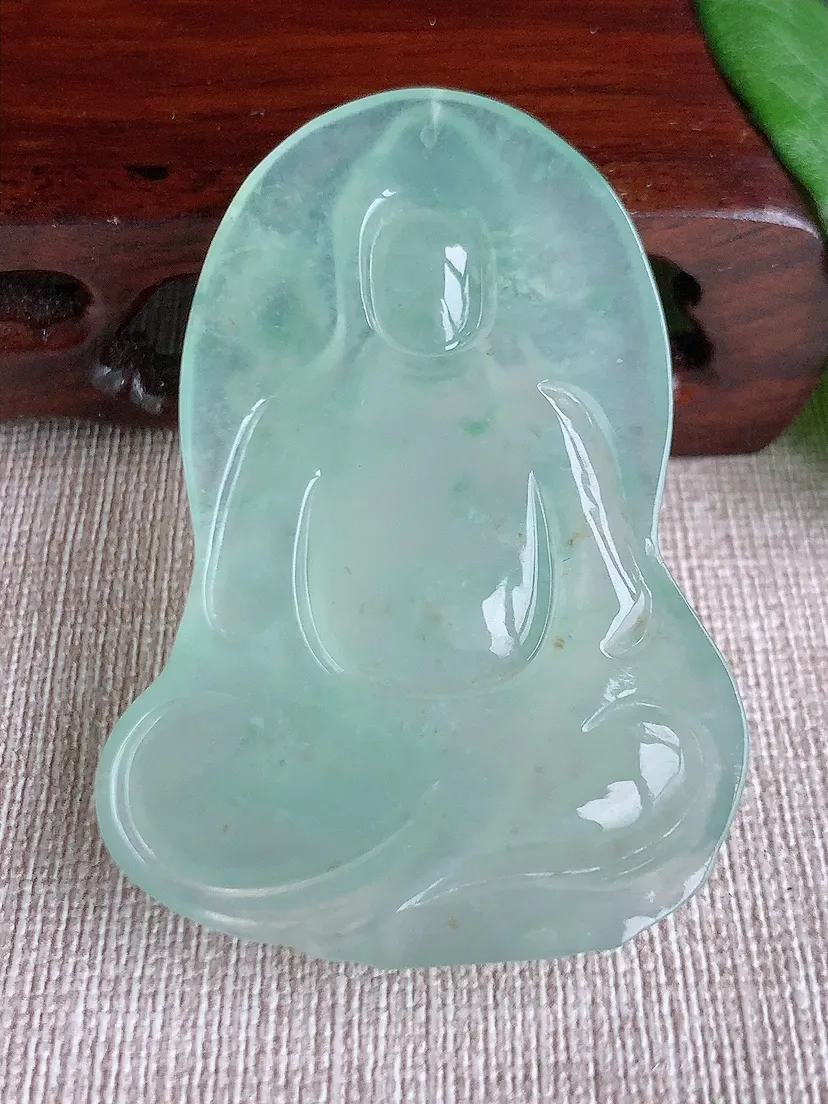 天然A货翡翠晴水大势至菩萨吊坠尺寸56.7×40×6.6m量27.34g 0523