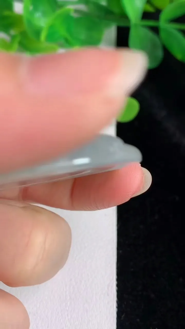 天然A货翡翠山水牌吊坠，尺寸51.6-5.8，重量:31.26g
5月24日